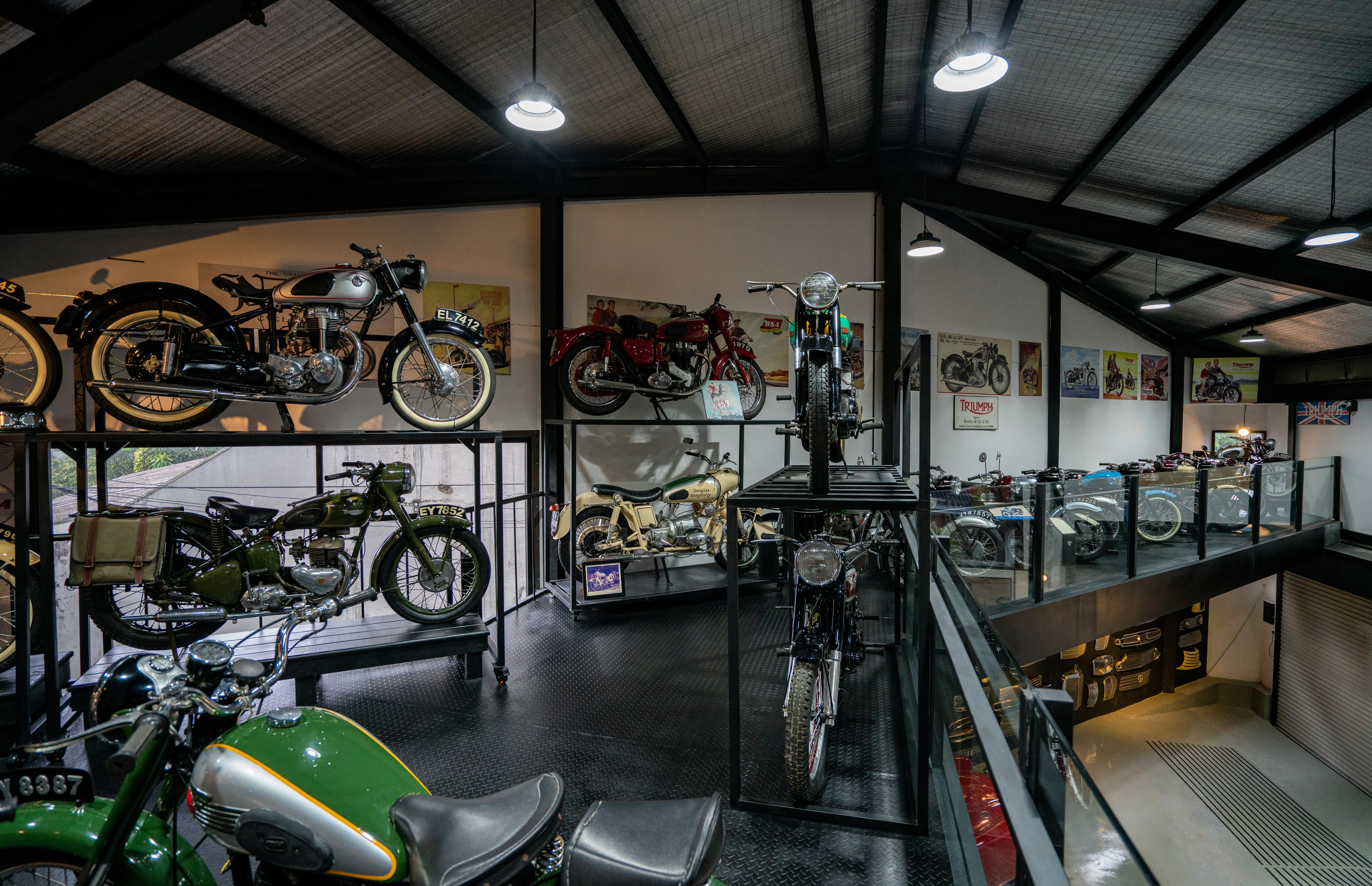 Automotive gallery (Private Collection) - Image 8